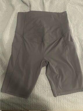 Fabletics Maternity Women’s Bike Shorts in Taupe Gray Small